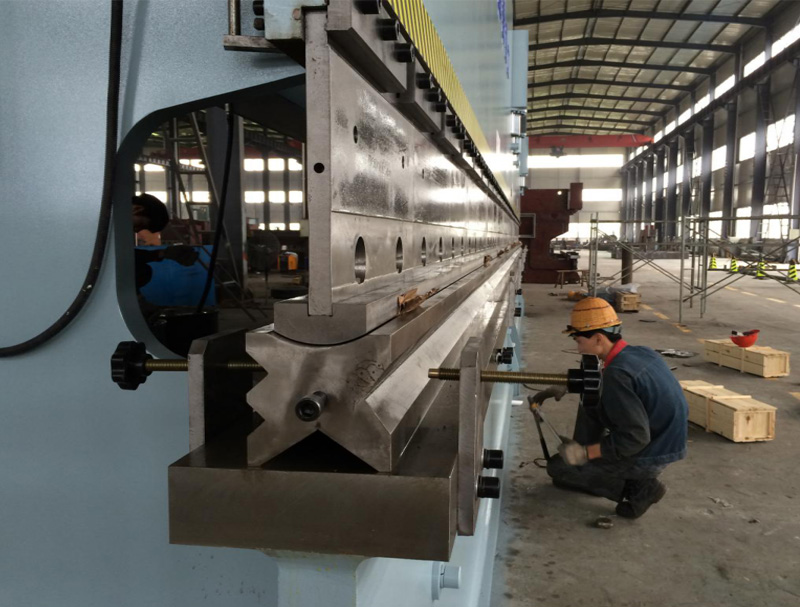 燈桿模具及折彎機(jī)出桿機(jī) 燈桿模具及折彎機(jī)出桿機(jī)